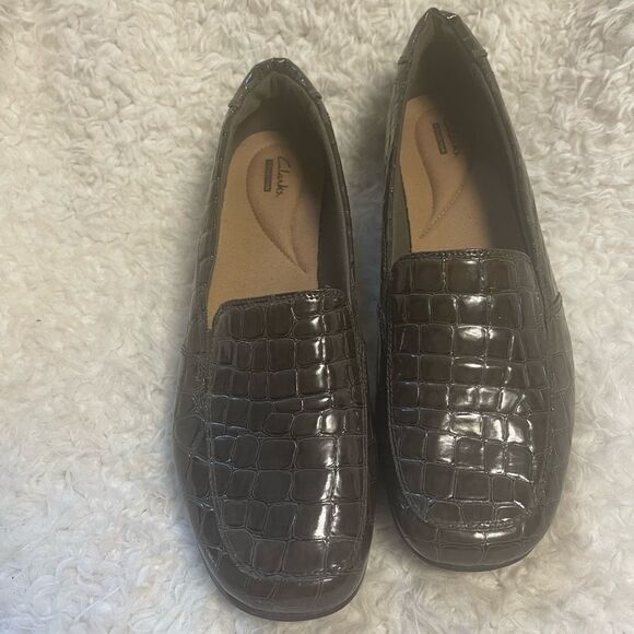 Clarks synthetic patent olive green crocs print Loafers rubber soles SZ12W - Picture 2 of 10